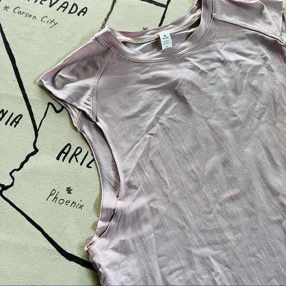 Lululemon lab flutter tank - Picture 4 of 6